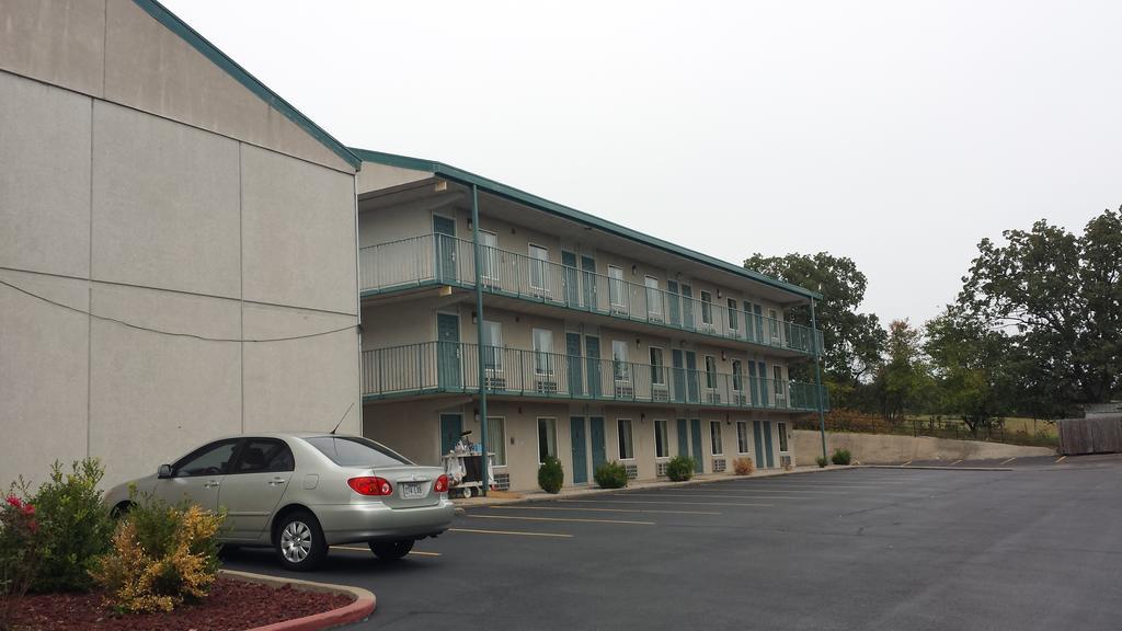 Days Inn By Wyndham Harrison Esterno foto