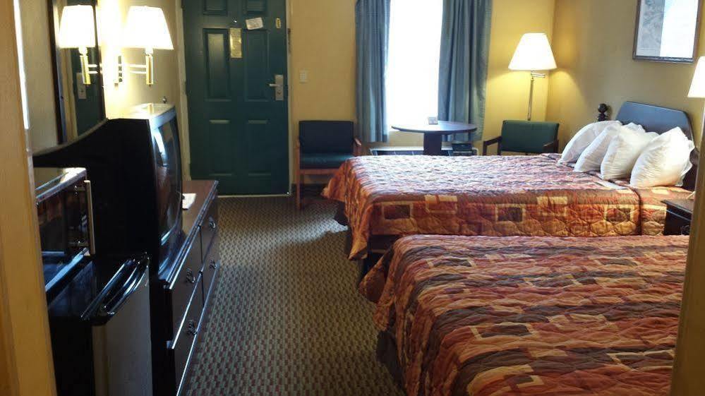 Days Inn By Wyndham Harrison Esterno foto